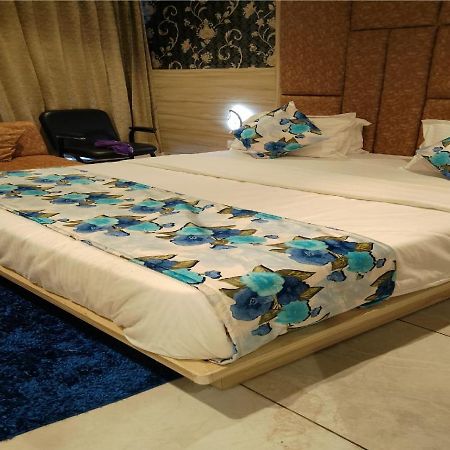Hotel Lotus Villa Ahmedabad Eksteriør bilde