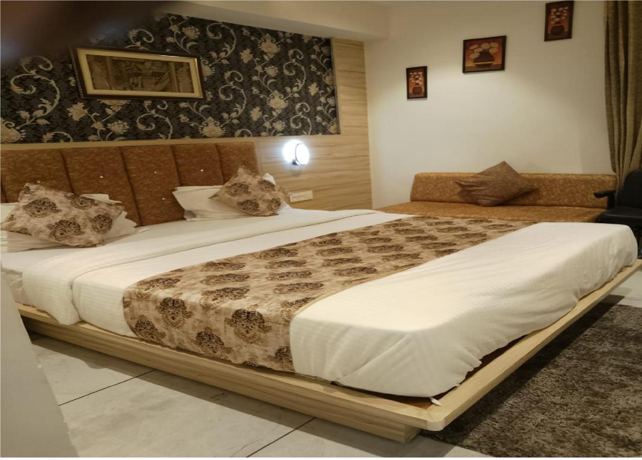 Hotel Lotus Villa Ahmedabad Eksteriør bilde