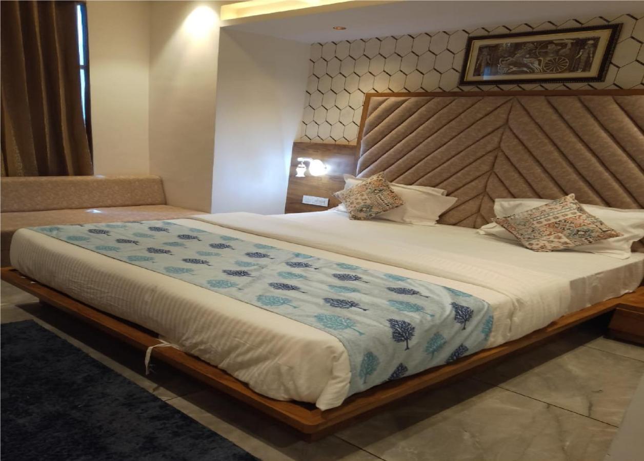 Hotel Lotus Villa Ahmedabad Eksteriør bilde