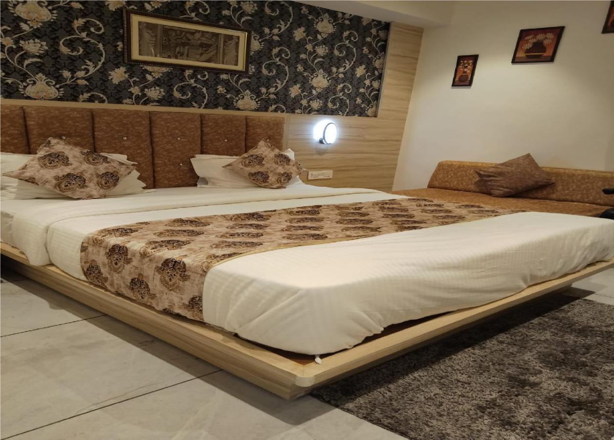 Hotel Lotus Villa Ahmedabad Eksteriør bilde